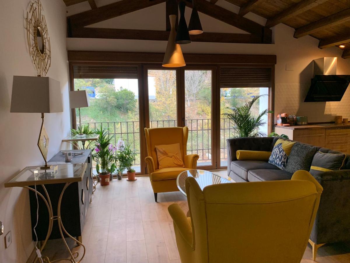 Apartamentos En El Valle Del Jerte Flores Para Angela Cabezuela Del Valle Eksteriør bilde