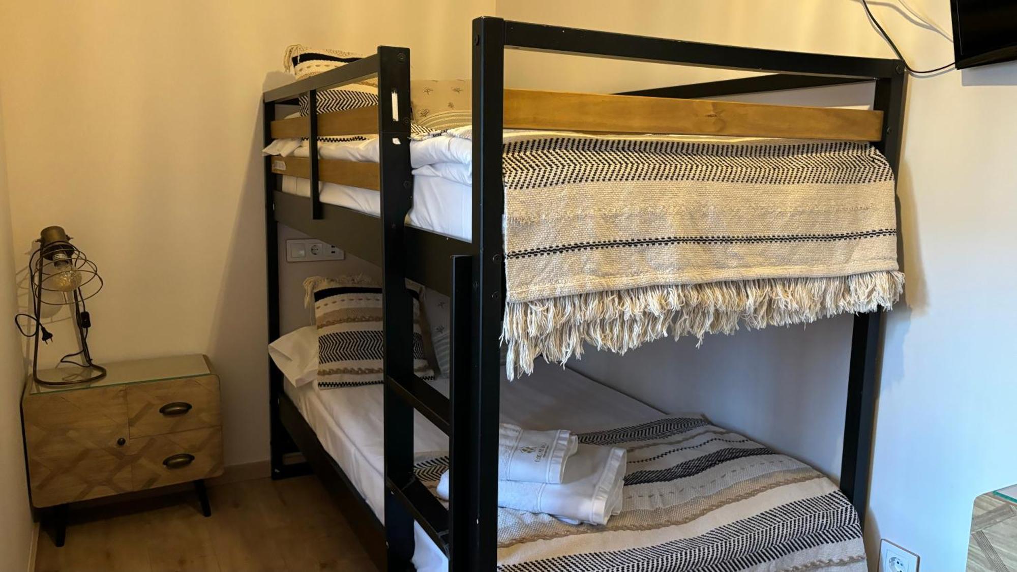 Apartamentos En El Valle Del Jerte Flores Para Angela Cabezuela Del Valle Eksteriør bilde
