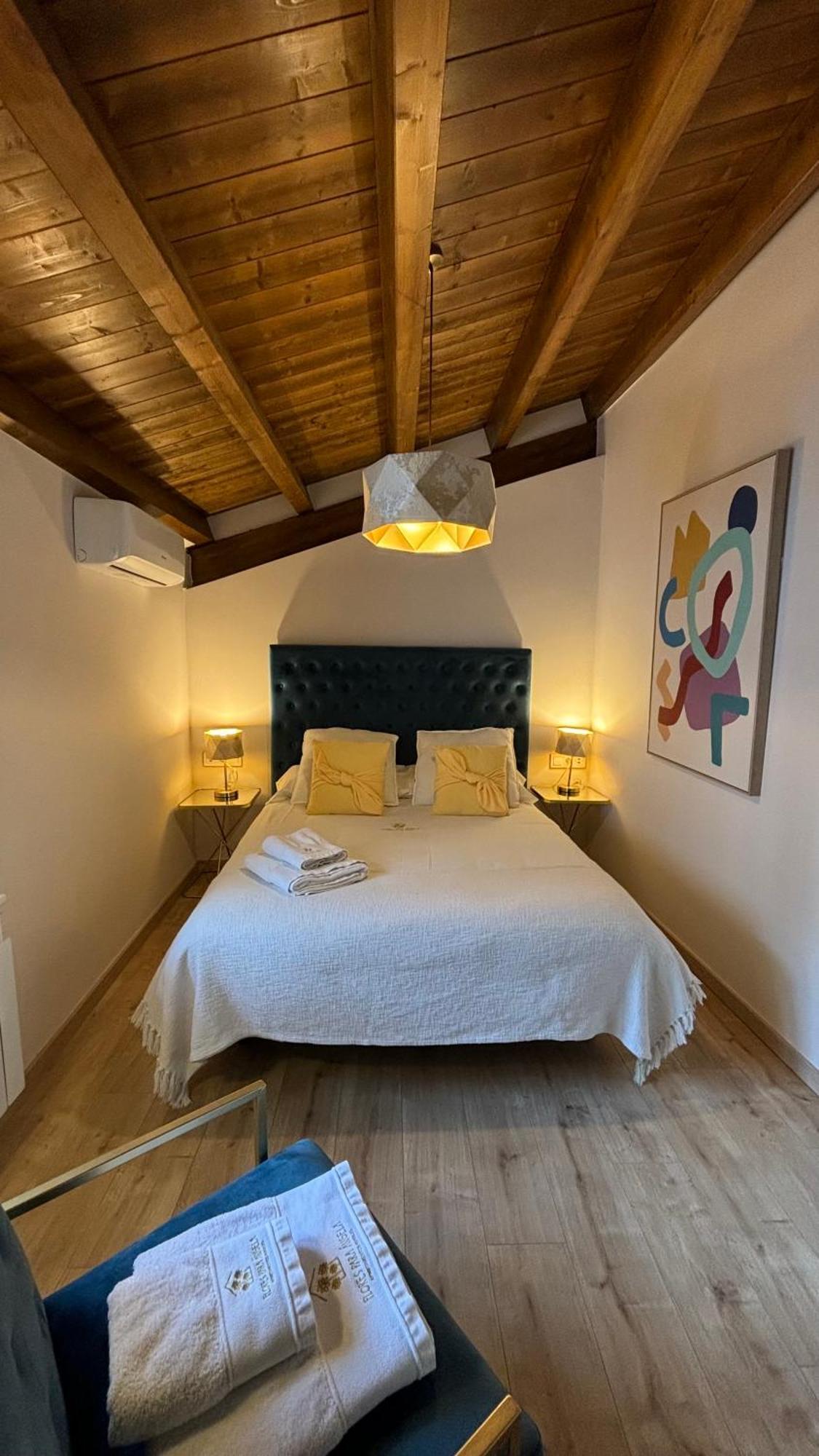 Apartamentos En El Valle Del Jerte Flores Para Angela Cabezuela Del Valle Eksteriør bilde